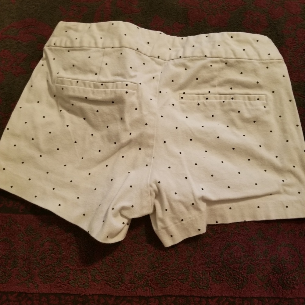 Shorts - Picture 2 of 3